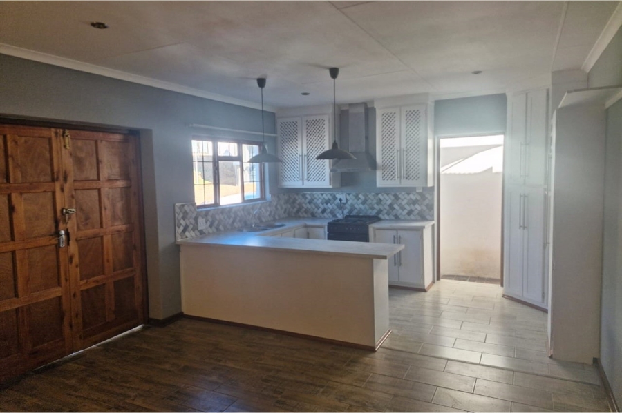 3 Bedroom Property for Sale in Wilkoppies North West